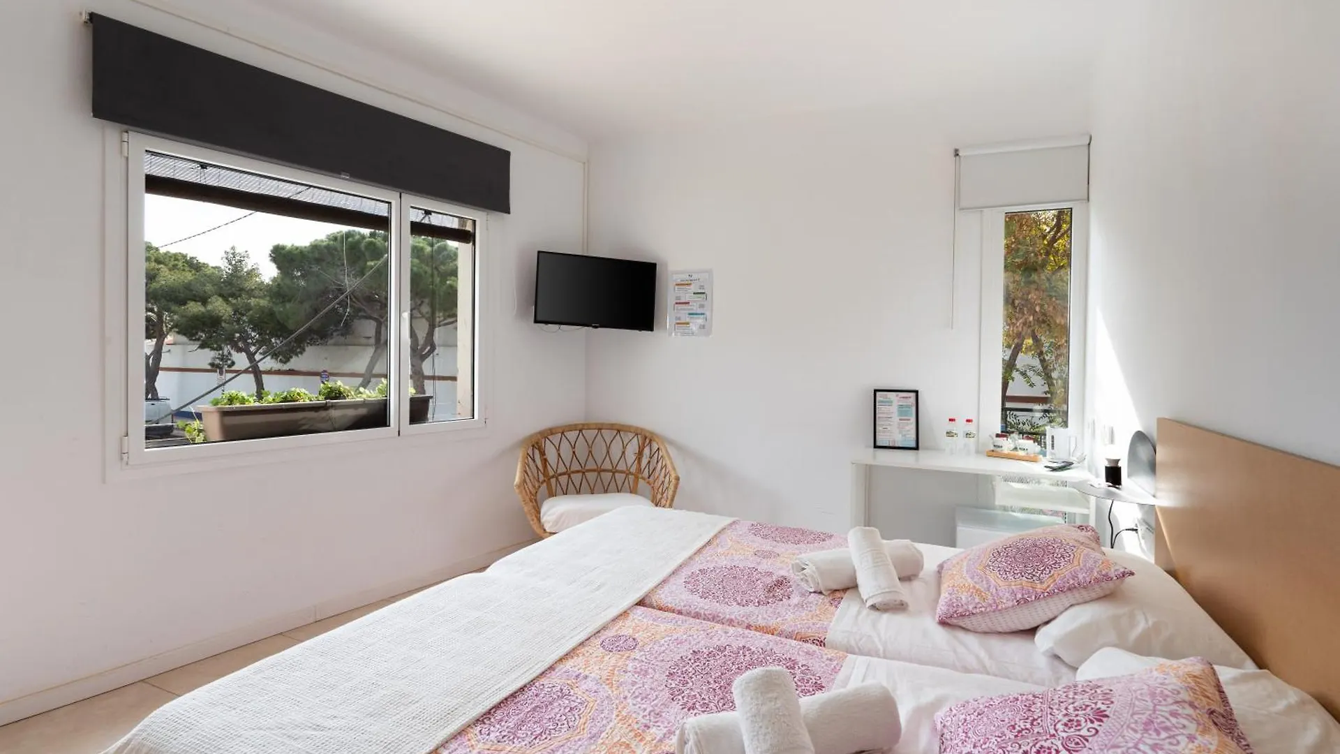 Sitges Beach Hostal 0*,  Spagna