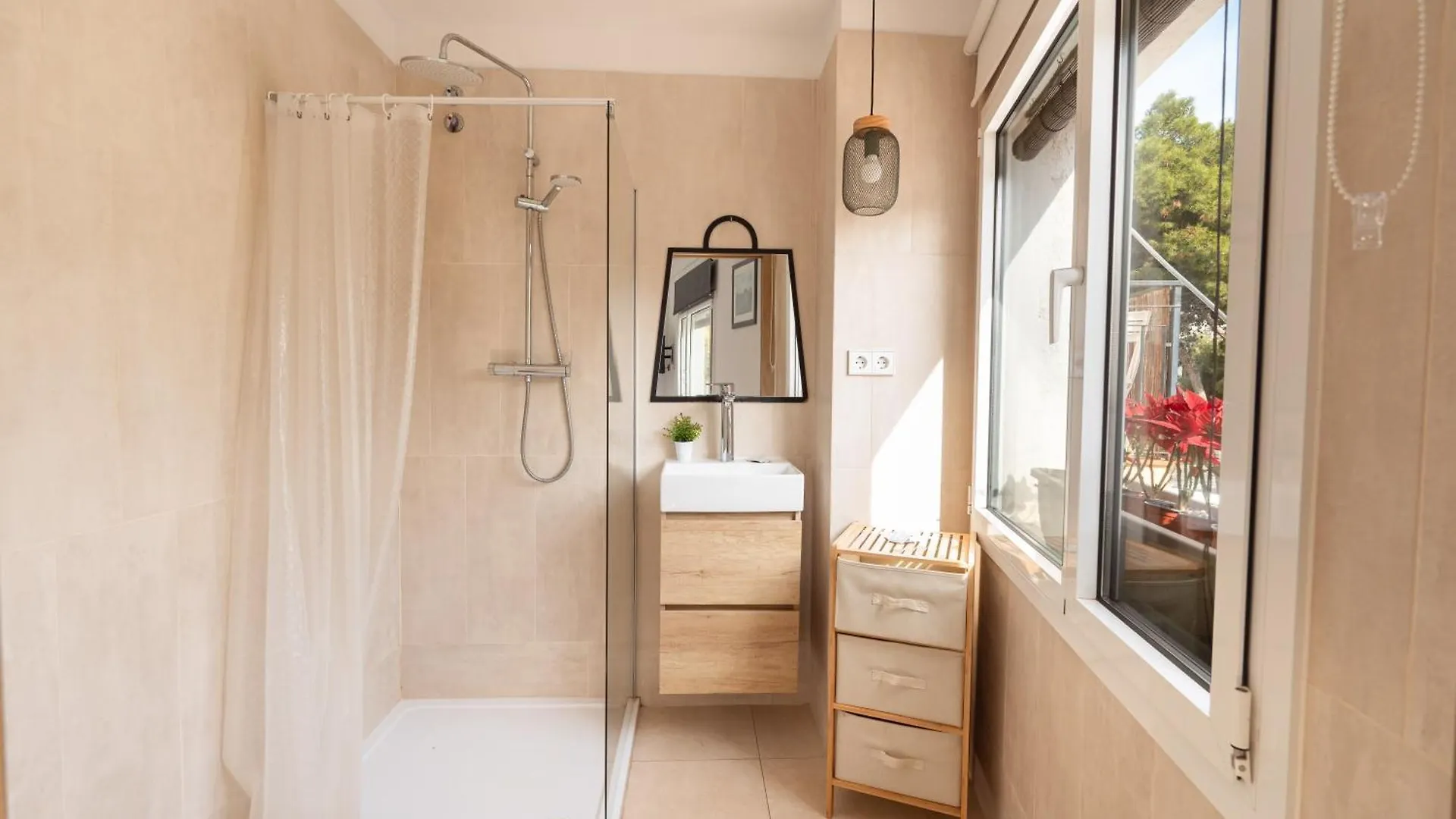 Sitges Beach Hostal Guest house