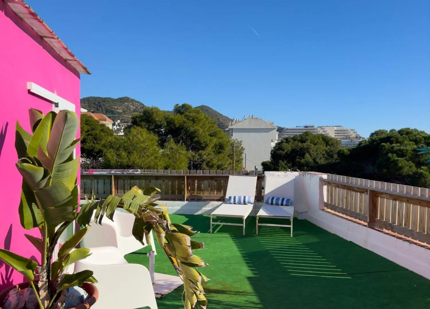 Guest house Sitges Beach Hostal